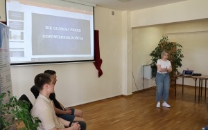 Spotkanie profilaktyczne dla uczniów w Chęcinach i Bodzentynie (13)