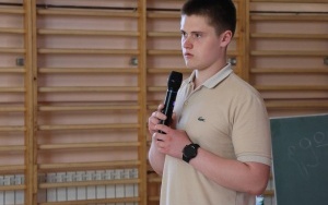 Spotkanie profilaktyczne dla uczniów w Chęcinach i Bodzentynie (11)