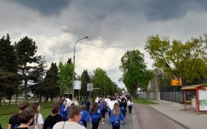 Uczniowie PZS w Chmielniku w Marszu Żywych (3)