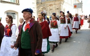 XVIII Jarmark Świętokrzyski - Korowód i Msza (12)