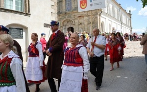 XVIII Jarmark Świętokrzyski - Korowód i Msza (13)