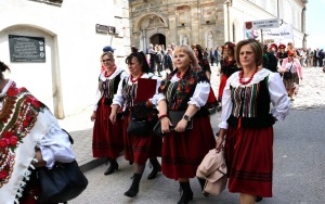XVIII Jarmark Świętokrzyski - Korowód i Msza (18)