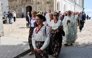 XVIII Jarmark Świętokrzyski - Korowód i Msza (2)