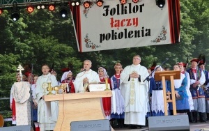 XVIII Jarmark Świętokrzyski - Korowód i Msza (3)