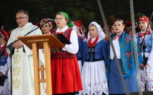 XVIII Jarmark Świętokrzyski - Korowód i Msza (4)