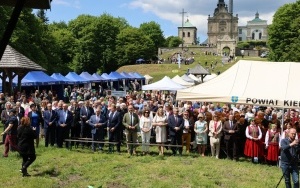 XVIII Jarmark Świętokrzyski - Korowód i Msza (14)