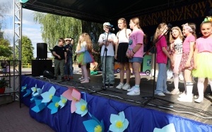 Niezapominajkowy Piknik Rodzinny w Chmielniku  (13)