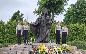 Pomnik Jana Pawła II (2)