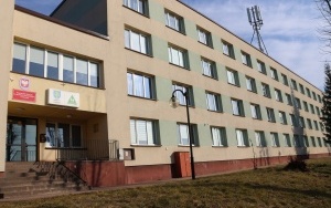 Powiatowe Szkolne Schronisko Młodzieżowe w Chęcinach (1)
