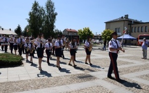 Tłumy Ludzi na XVI Powiatowym Przeglądzie Orkiestr Dętych w Daleszycach (4)