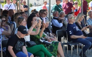 Tłumy Ludzi na XVI Powiatowym Przeglądzie Orkiestr Dętych w Daleszycach (16)