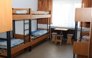 Schronisko w Bodzentynie (7)