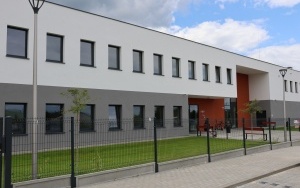 Otwarcie nowego internatu i kompleksu sportowego przy PZS w Łopusznie (8)