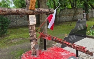 Pomnik Rzezi Wołyńskiej (4)
