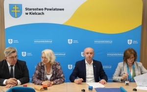 Podpisanie umów (1)