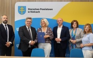 Podpisanie umów (2)