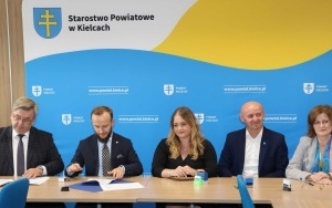 Podpisanie umów (4)