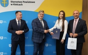 Stypendia Starosty Kieleckiego wręczone! (6)