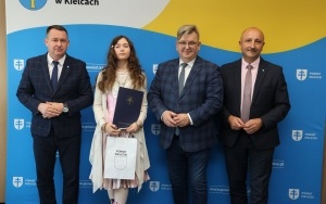 Stypendia Starosty Kieleckiego wręczone! (7)