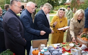 V Festiwal Smaków Babiego Lata- stoiska konkursowe (3)