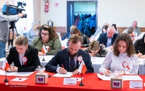 Miedzianogórskie Dyktando na Święto Niepodległości (2)