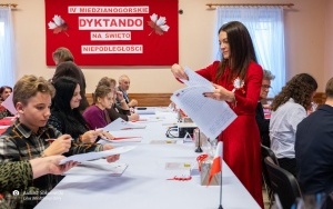 Miedzianogórskie Dyktando na Święto Niepodległości (13)