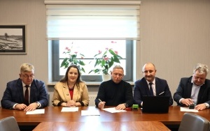 Podpisanie umowy na remont drogi powiatowej Strojnów-Krauzów (5)