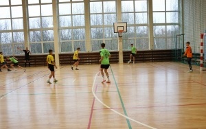 Powiatowy Turniej Halowej Piłki Nożnej o Puchar Starosty Kieleckiego  (13)