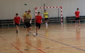 Powiatowy Turniej Halowej Piłki Nożnej o Puchar Starosty Kieleckiego  (14)