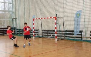 Powiatowy Turniej Halowej Piłki Nożnej o Puchar Starosty Kieleckiego  (2)