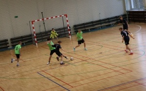 Powiatowy Turniej Halowej Piłki Nożnej o Puchar Starosty Kieleckiego  (5)