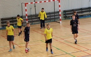 Powiatowy Turniej Halowej Piłki Nożnej o Puchar Starosty Kieleckiego  (2)