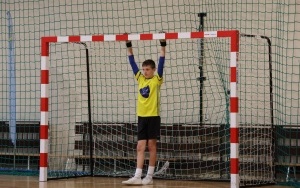 Powiatowy Turniej Halowej Piłki Nożnej o Puchar Starosty Kieleckiego  (4)