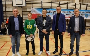 Powiatowy Turniej Halowej Piłki Nożnej o Puchar Starosty Kieleckiego  (7)