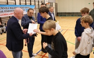 Powiatowy Turniej Halowej Piłki Nożnej o Puchar Starosty Kieleckiego  (1)