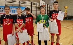 Powiatowy Turniej Halowej Piłki Nożnej o Puchar Starosty Kieleckiego  (10)