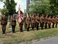 Cześć i chwała bohaterom