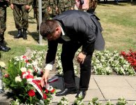 Cześć i chwała bohaterom