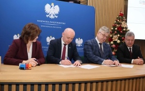 Podpisanie umów ŚUW (8)