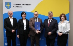 Przekazania gminom zadań prowadzenia biblioteki powiatowej (2)