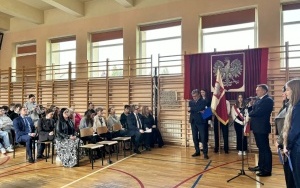 Zakończenie roku szkolnego maturzystów w PZS w Bodzentynie i Technikum nr 6 w Nowej Słupi  (2)