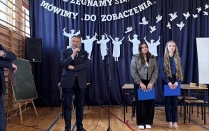 Zakończenie roku szkolnego maturzystów w PZS w Bodzentynie i Technikum nr 6 w Nowej Słupi  (9)