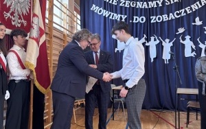 Zakończenie roku szkolnego maturzystów w PZS w Bodzentynie i Technikum nr 6 w Nowej Słupi  (12)