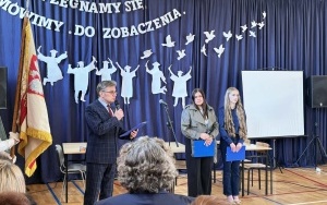 Zakończenie roku szkolnego maturzystów w PZS w Bodzentynie i Technikum nr 6 w Nowej Słupi  (7)