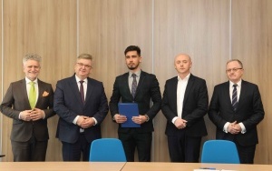 Umowy na rozpoczęcie działalności  (3)