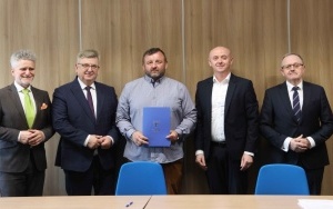 Umowy na rozpoczęcie działalności  (7)