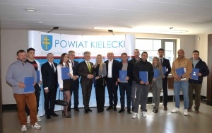Umowy na rozpoczęcie działalności  (12)