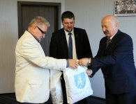 Społeczna Straż Rybacka z nowymi kamizelkami od powiatu