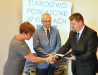 Dyrektorzy z przedłużonymi umowami