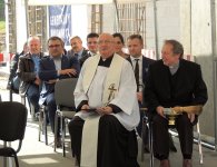 UROCZYSTE WMUROWANIE KAMIENIA WĘGIELNEGO POD BUDOWĘ FIRMY DAFI PRO S.A.